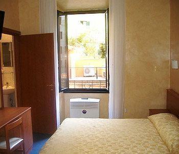 Roi Hotell